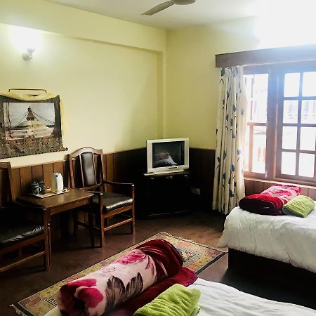 Dungkar Guest House Катманду Экстерьер фото