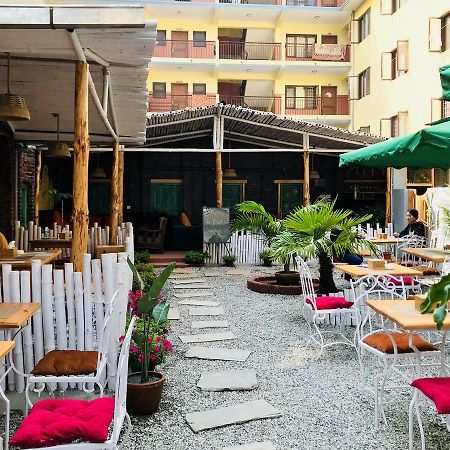 Dungkar Guest House Катманду Экстерьер фото