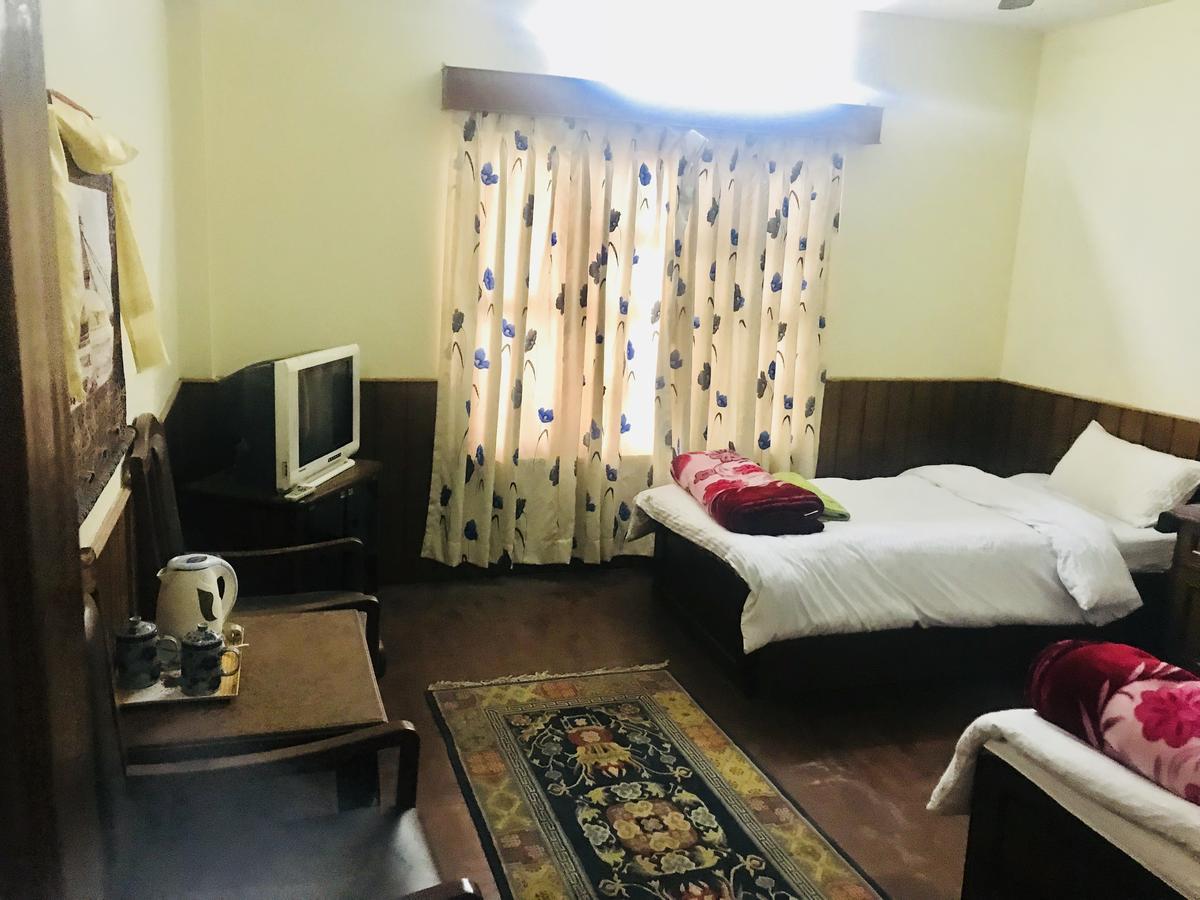 Dungkar Guest House Катманду Экстерьер фото