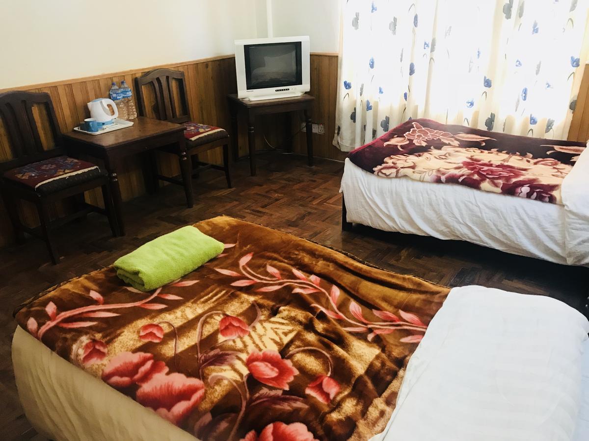 Dungkar Guest House Катманду Экстерьер фото