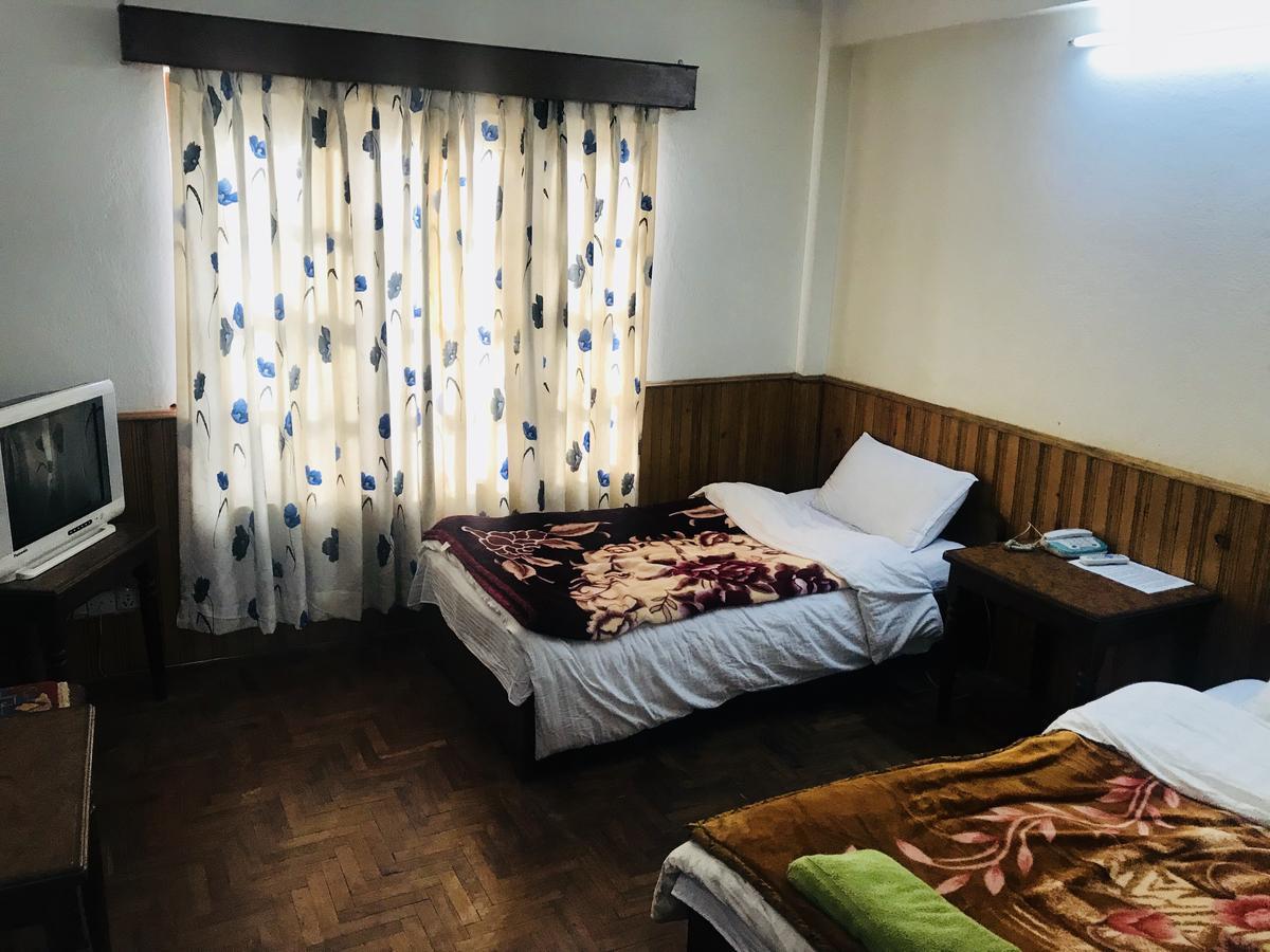 Dungkar Guest House Катманду Экстерьер фото